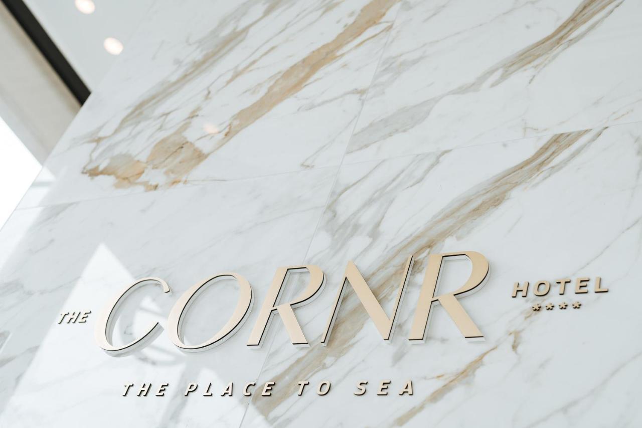The Cornr Hotel นิวว์ปอร์ท ภายนอก รูปภาพ