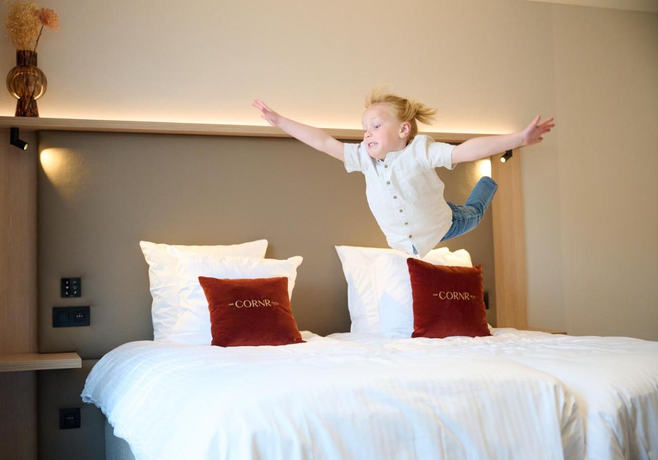The Cornr Hotel นิวว์ปอร์ท ภายนอก รูปภาพ