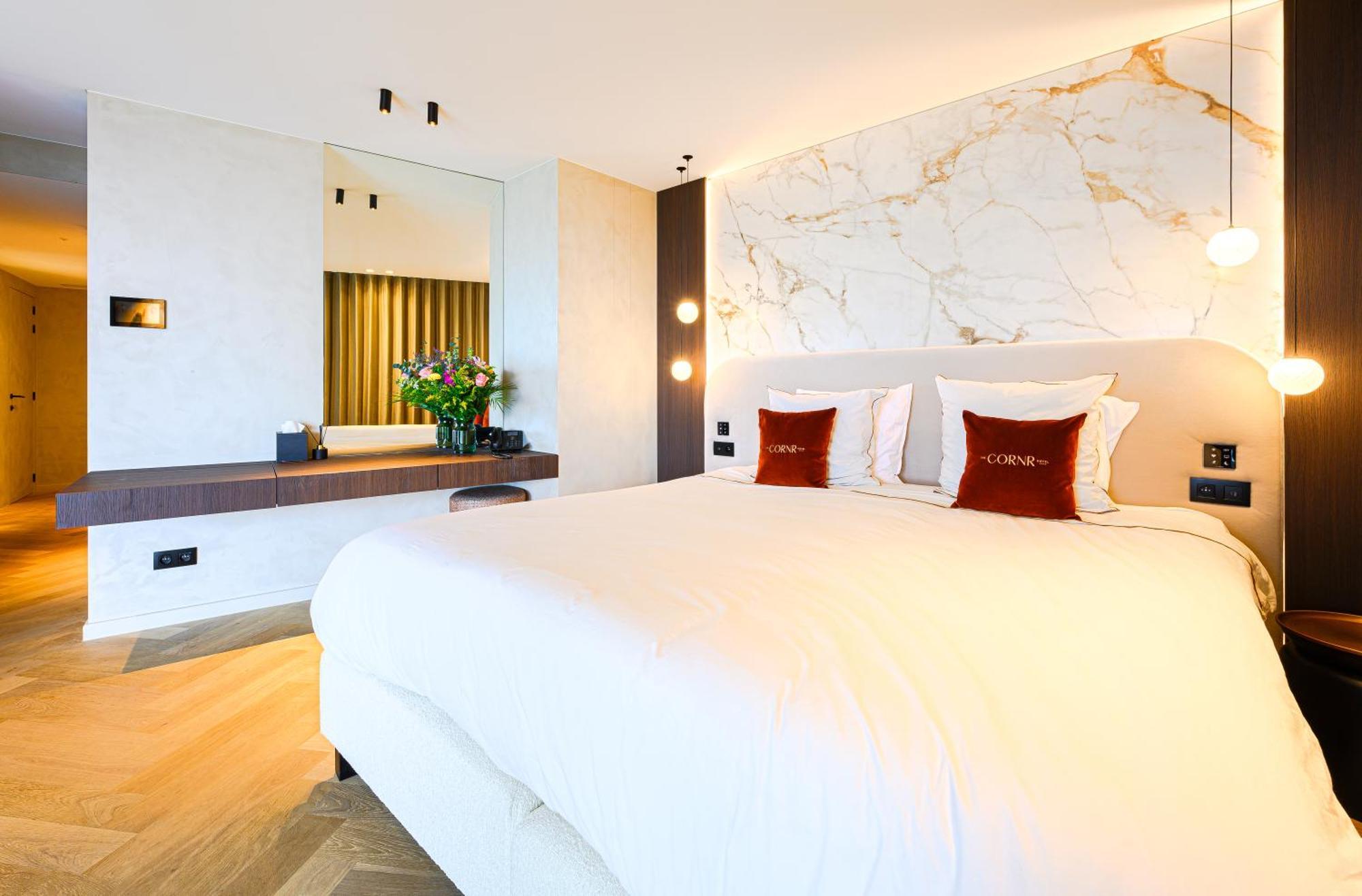 The Cornr Hotel นิวว์ปอร์ท ภายนอก รูปภาพ