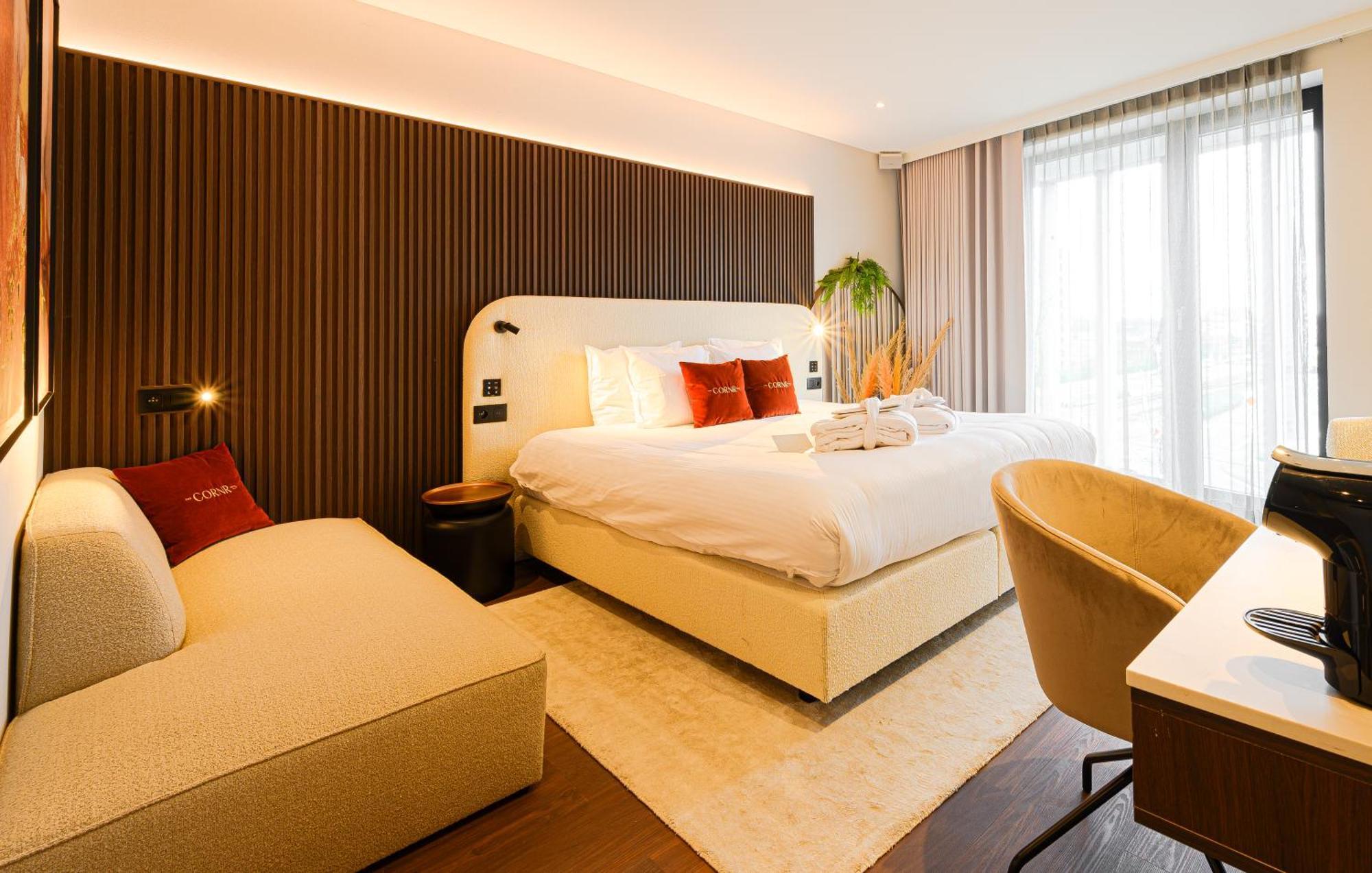 The Cornr Hotel นิวว์ปอร์ท ภายนอก รูปภาพ